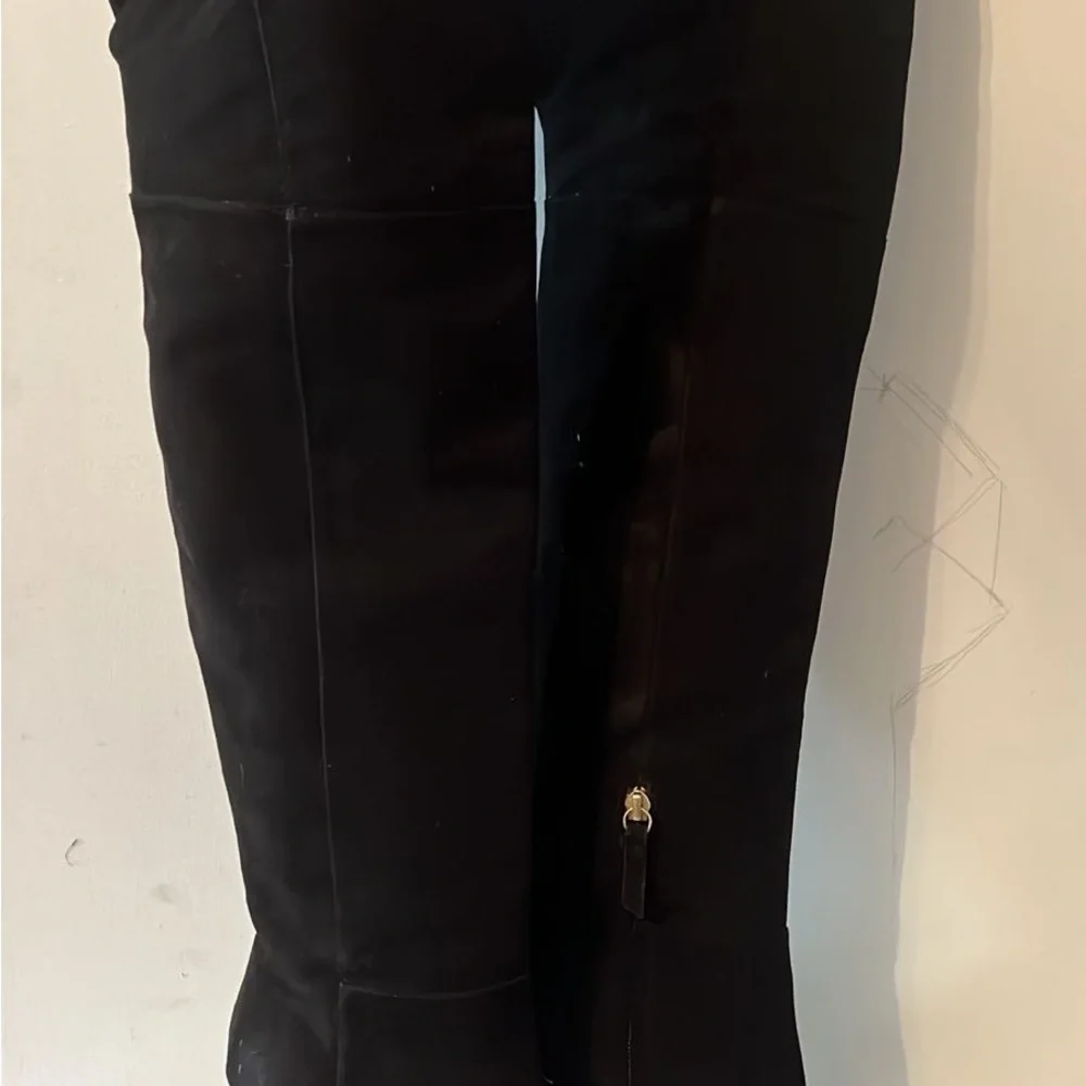 Pura Lopez Elegant Black Knee-High Women's Boots - Picture 3 of 6